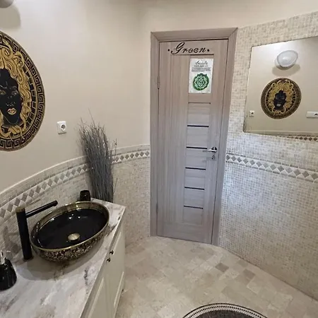 With Sauna & Parking In Oldtown *