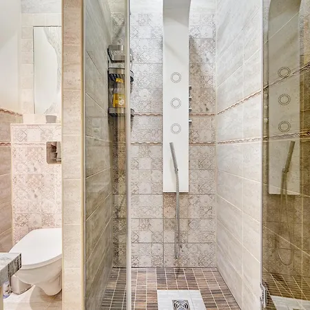 With Sauna & Parking In Oldtown