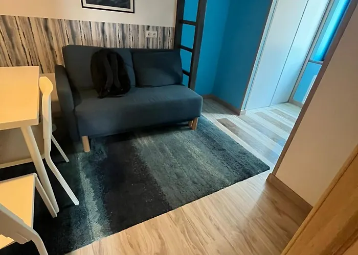 Private With Sauna & Parking *